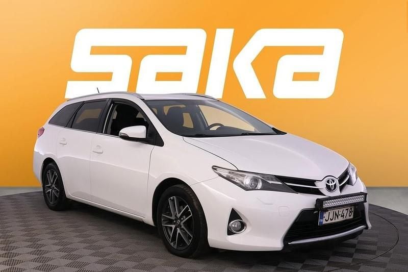 Käytetty Toyota Auris Touring Sports Active 132 HP (97 kW) 2014 Farmari