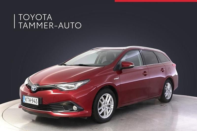 Punainen Käytetty 2018 Toyota Auris Touring Sports Active Farmari | 15 980 € (Perustarjous) - Kuva 1/3