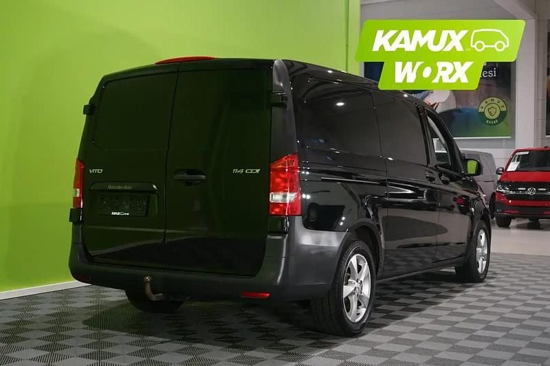 Käytetty Mercedes Vito 136 HP (100 kW) 2016 Musta Van