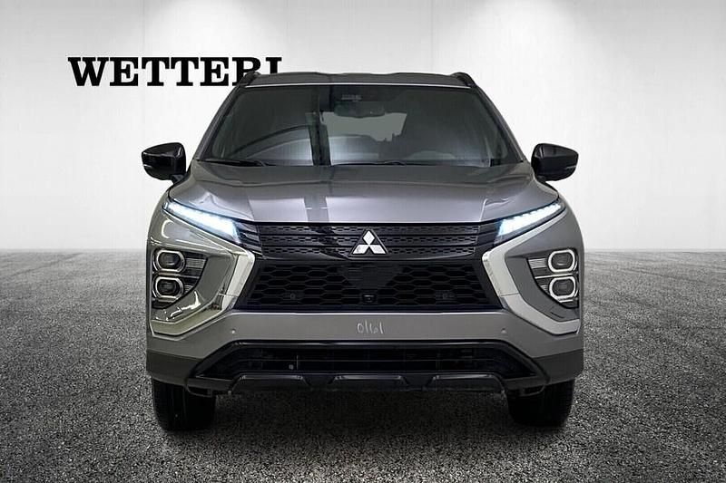 Käytetty Mitsubishi Eclipse Cross Edition 185 HP (136 kW) 2024 Harmaa Katumaasturi