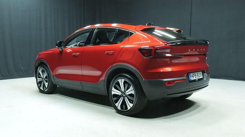 Käytetty Volvo C40 Core 169 kW (231 HP) 2023 Katumaasturi