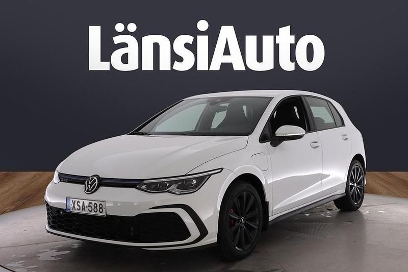 Käytetty VW Golf VIII GTE 245 HP (180 kW) 2020 Valkoinen Viistoperä
