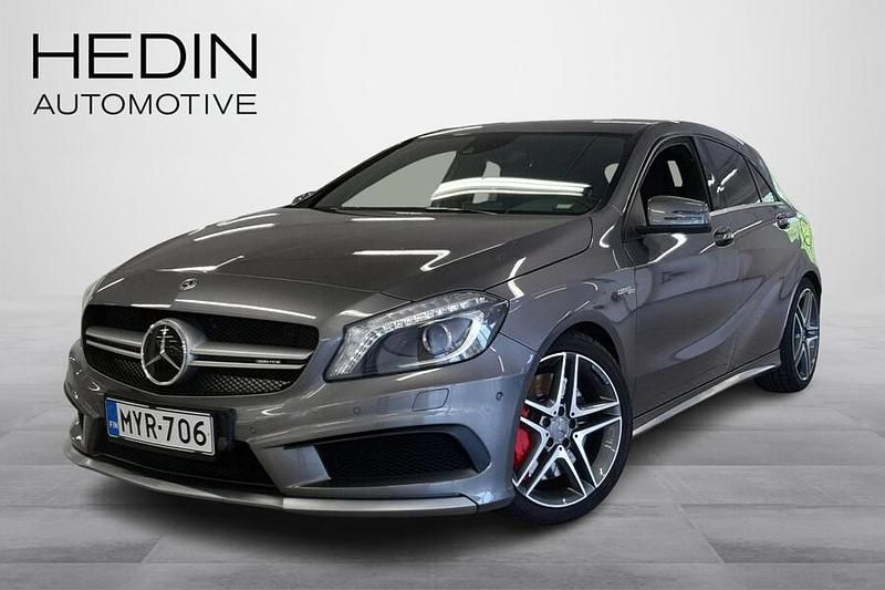 Ruskea Käytetty 2014 Mercedes A45 AMG AMG Viistoperä | 28 900 € - Kuva 1/4