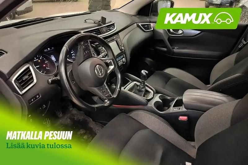 Käytetty Nissan Qashqai N-Connecta 150 HP (110 kW) 2019 Valkoinen Katumaasturi