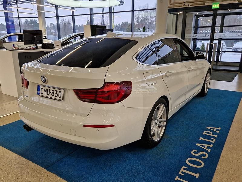Käytetty BMW 320 Gran Turismo Exclusive 190 HP (139 kW) 2019 Valkoinen Sedan