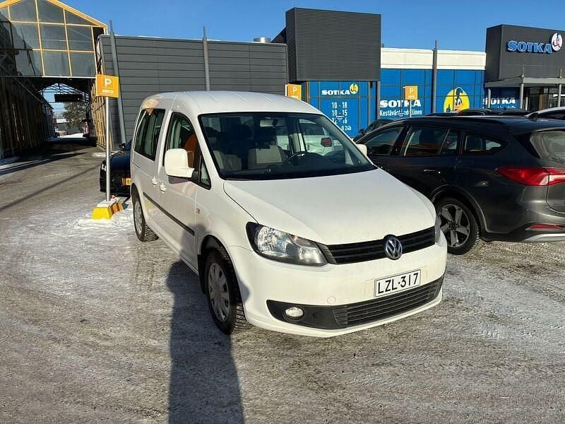 Käytetty VW Caddy Trendline 105 HP (77 kW) 2012 Tila-auto