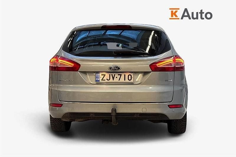 Käytetty Ford Mondeo Titanium 160 HP (117 kW) 2013 Harmaa Farmari