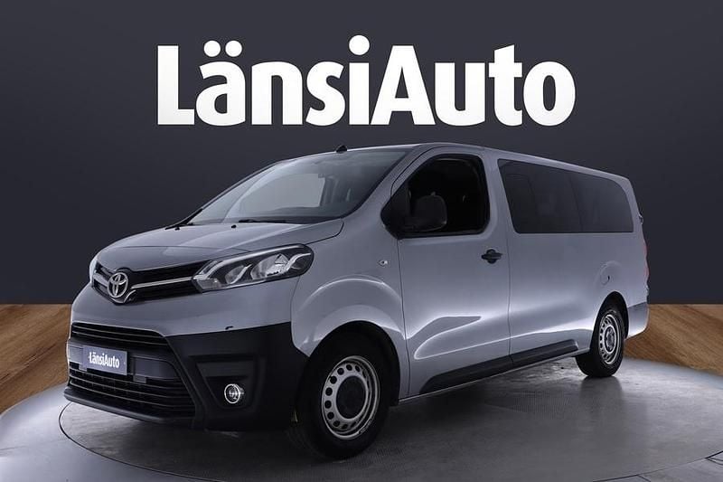 Käytetty Toyota Proace Verso Active 120 HP (88 kW) 2022 Harmaa Tila-auto
