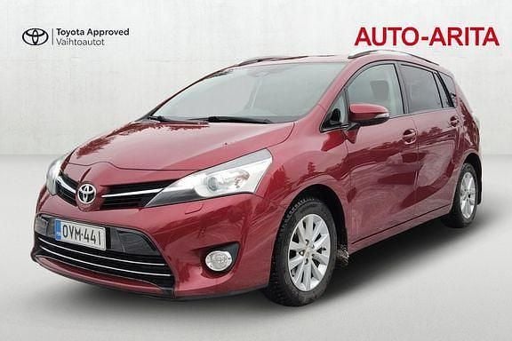 Punainen Käytetty 2017 Toyota Verso Multidrive S Tila-auto | 22 900 € (Kallis) - Kuva 1/4