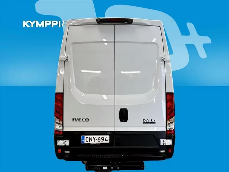 Käytetty Iveco Daily 179 HP (131 kW) 2019