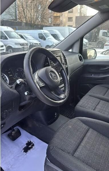 Käytetty Mercedes Vito 163 HP (119 kW) 2018 Musta Van