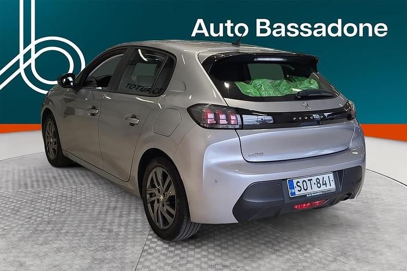 Käytetty Peugeot 208 Active 101 HP (74 kW) 2022 Viistoperä