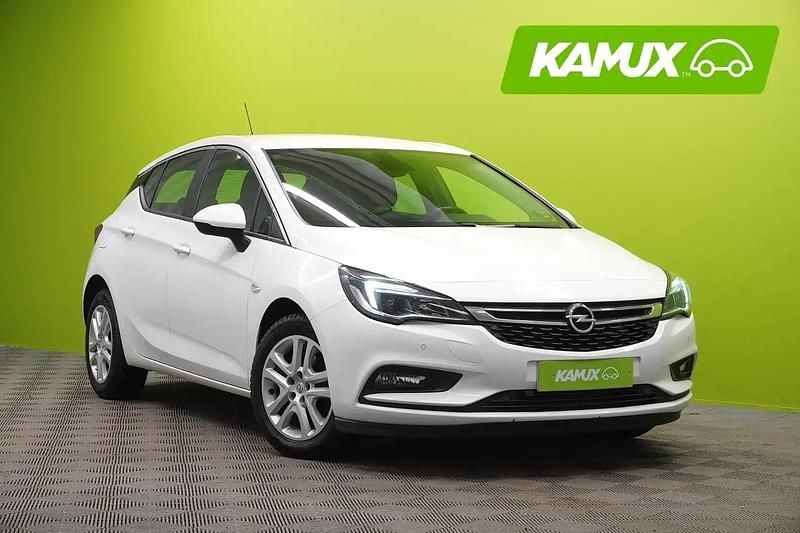 Käytetty Opel Astra Enjoy 150 HP (110 kW) 2017 Valkoinen Sedan