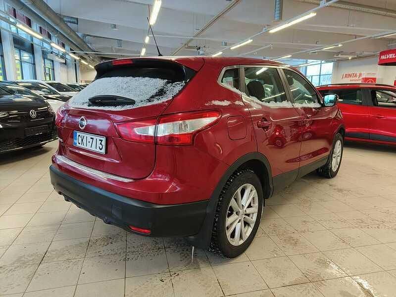 Käytetty Nissan Qashqai Acenta 116 HP (85 kW) 2017 Katumaasturi