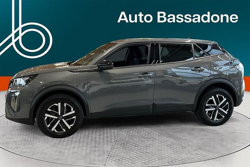 Käytetty Peugeot 2008 Active 131 HP (96 kW) 2024 Katumaasturi