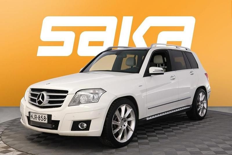 Käytetty Mercedes GLK320 Edition 1 224 HP (164 kW) 2009 Katumaasturi