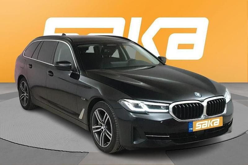 Käytetty 2022 BMW 530e Farmari | 28 800 € (Perustarjous) - Kuva 1/4