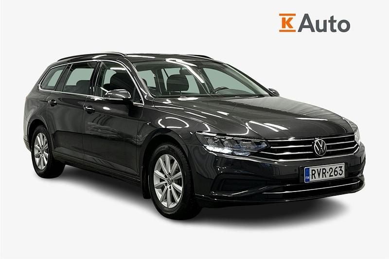 Käytetty VW Passat Comfortline 150 HP (110 kW) 2024 Harmaa Farmari