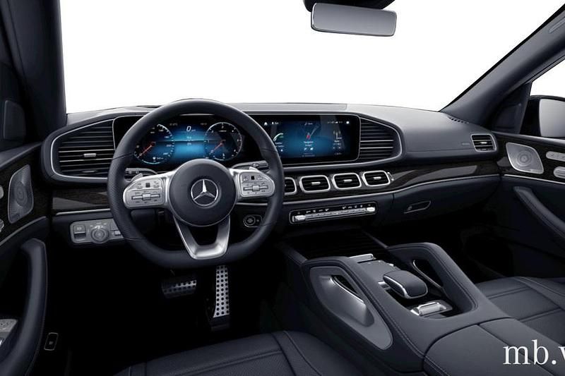 Käytetty Mercedes GLS400 AMG 330 HP (242 kW) 2022 Katumaasturi