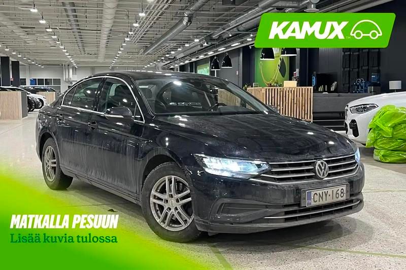 Käytetty VW Passat Style 150 HP (110 kW) 2020 Musta Sedan