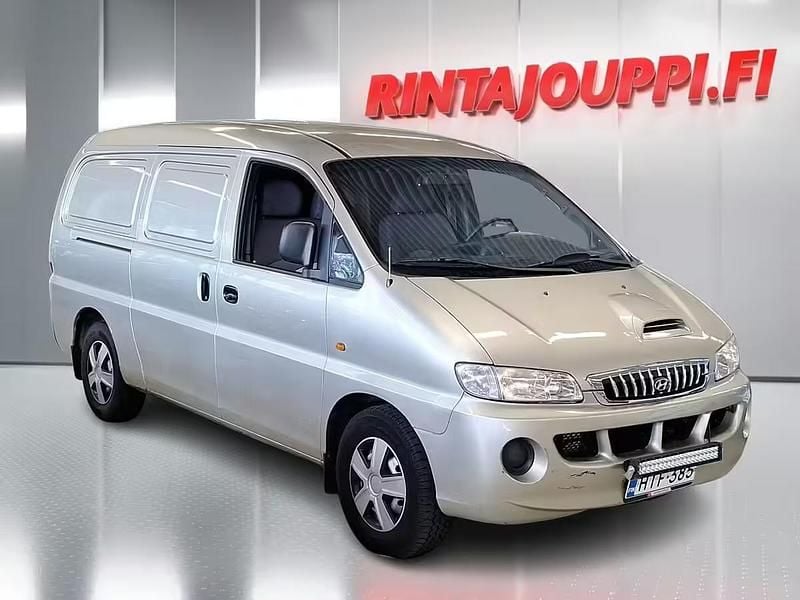 Ruskea Käytetty 2007 Hyundai H-1 Van | 3 500 € - Kuva 1/4