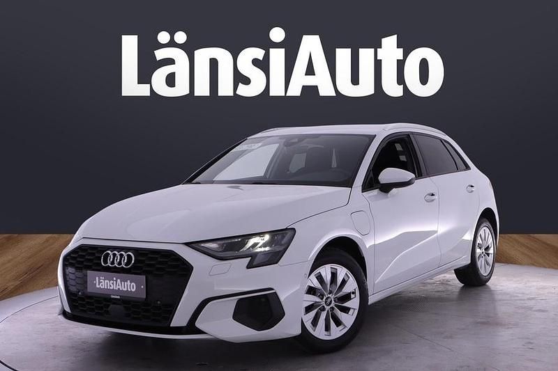 Käytetty 2022 Audi A3 Sportback e-tron Business Viistoperä | 23 980 € (Perustarjous) - Kuva 1/2