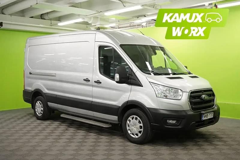 Käytetty Ford Transit Trend 170 HP (125 kW) 2021 Hopea / harmaa Van