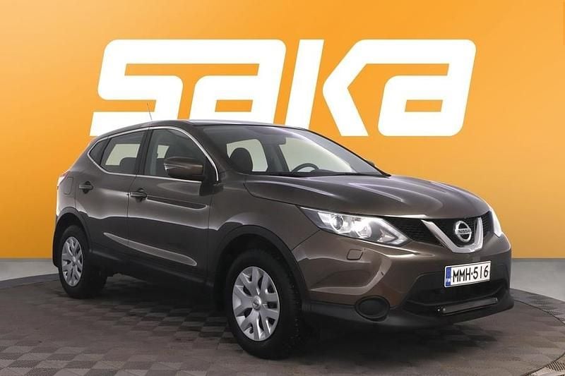 Käytetty Nissan Qashqai Visia 116 HP (85 kW) 2015 Katumaasturi