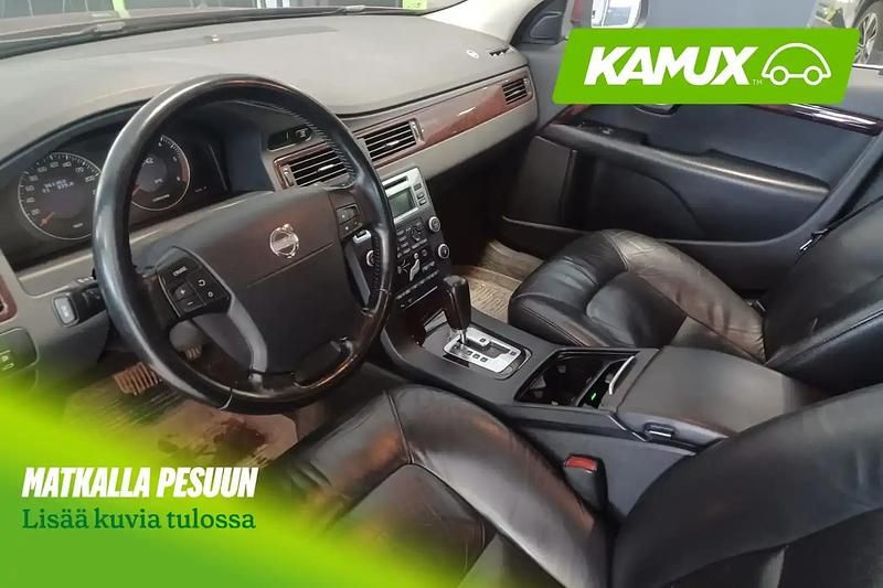 Käytetty Volvo V70 185 HP (136 kW) 2008 Punainen Farmari