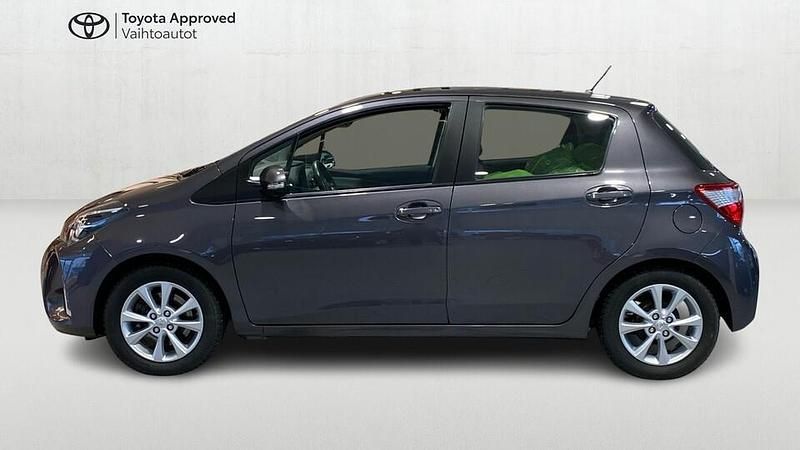 Käytetty Toyota Yaris Multidrive S 112 HP (82 kW) 2018 Harmaa Viistoperä