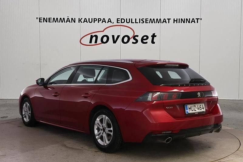 Käytetty Peugeot 508 SW Active 181 HP (133 kW) 2020 Punainen Farmari