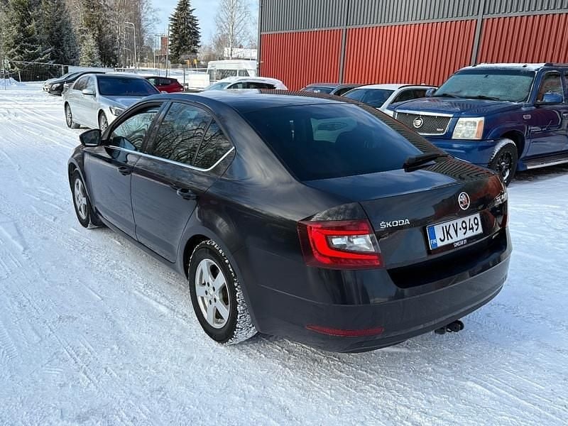 Käytetty Skoda Octavia Style 110 HP (80 kW) 2018 Viistoperä