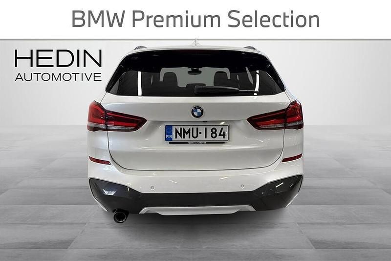 Käytetty BMW X1 M Sport 220 HP (161 kW) 2021 Valkoinen Katumaasturi