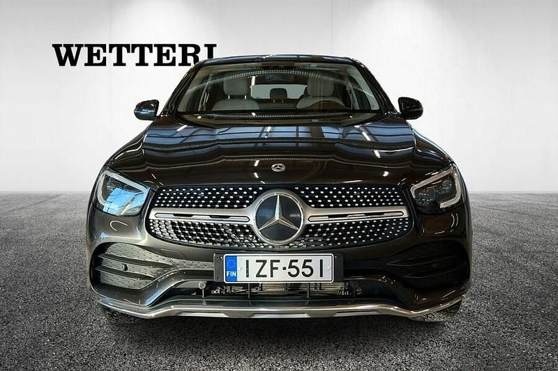 Käytetty Mercedes GLC300e Business 194 HP (142 kW) 2020 Coupe - kaksiovinen