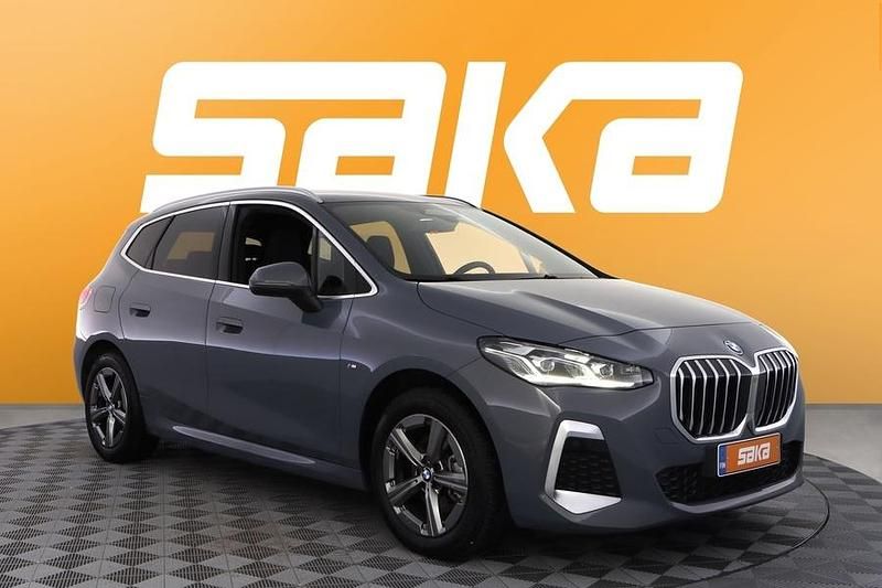 Käytetty BMW 225 Active Tourer M Sport 245 HP (180 kW) 2024 Tila-auto