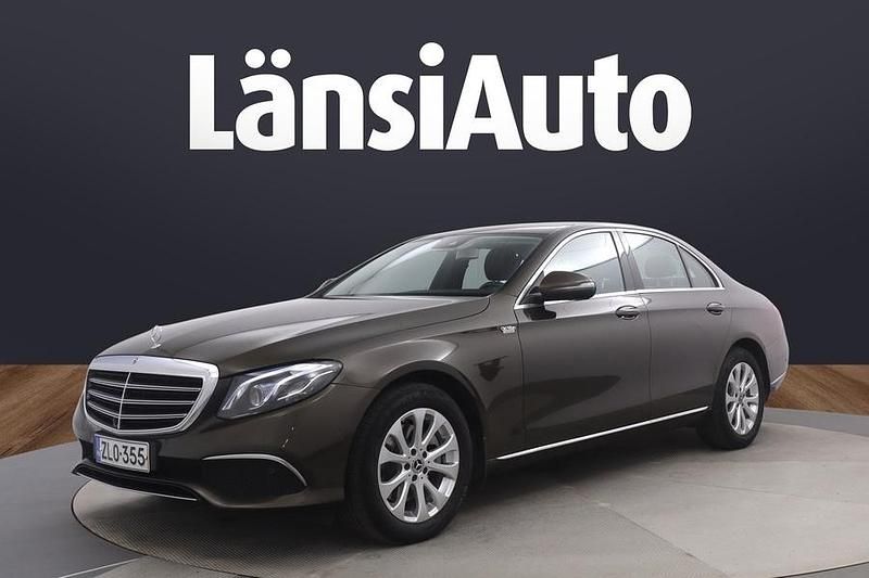 Käytetty 2017 Mercedes E220 Avantgarde Sedan | 30 890 € (Perustarjous) - Kuva 1/1