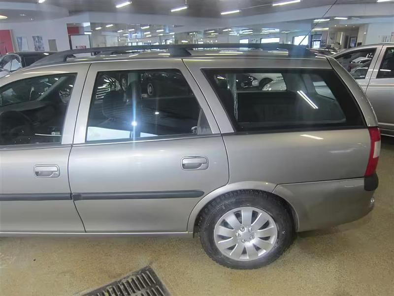 Käytetty Opel Vectra 185 HP (136 kW) 1998 Harmaa Farmari
