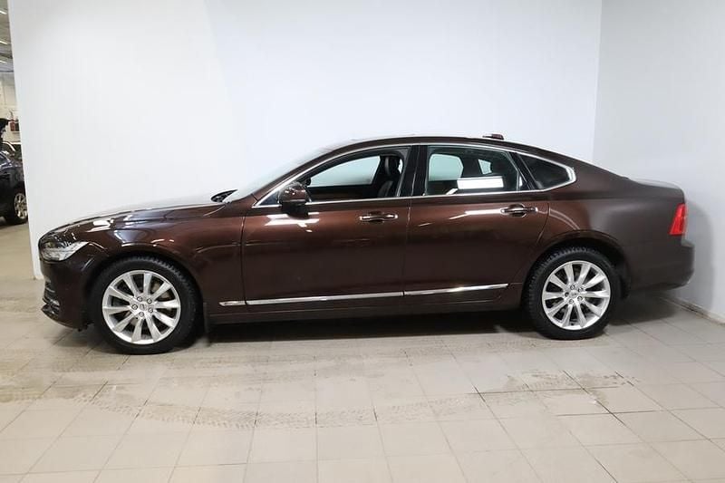 Käytetty Volvo S90 Business Edition 190 HP (139 kW) 2018 Ruskea Sedan
