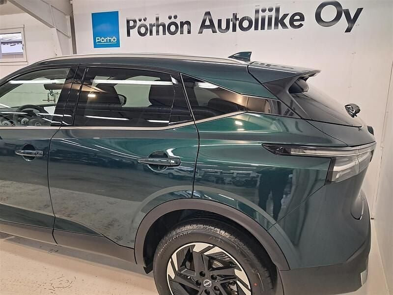 Käytetty Nissan Qashqai N-Connecta 158 HP (116 kW) 2024 Vihreä Katumaasturi