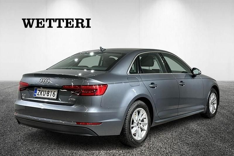 Käytetty Audi A4 Business 150 HP (110 kW) 2016 Harmaa Sedan