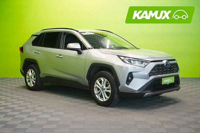 Käytetty Toyota RAV4 Hybrid Active 178 HP (130 kW) 2024 Hopea / harmaa Katumaasturi
