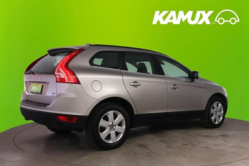 Käytetty Volvo XC60 Momentum 163 HP (119 kW) 2011 Ruskea Katumaasturi