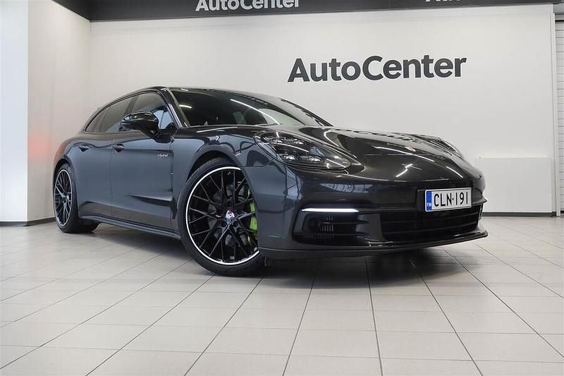 Harmaa Käytetty 2018 Porsche Panamera Sport Turismo Farmari | 52 800 € - Kuva 1/4