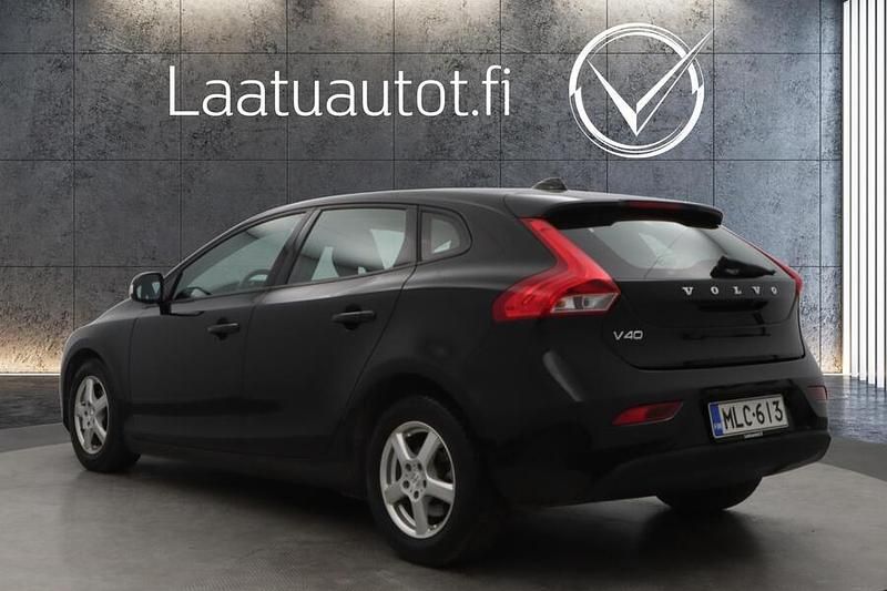 Käytetty Volvo V40 Kinetic 114 HP (83 kW) 2012 Viistoperä