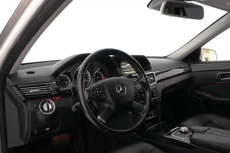 Käytetty Mercedes E220 Business 170 HP (125 kW) 2012 Valkoinen Farmari
