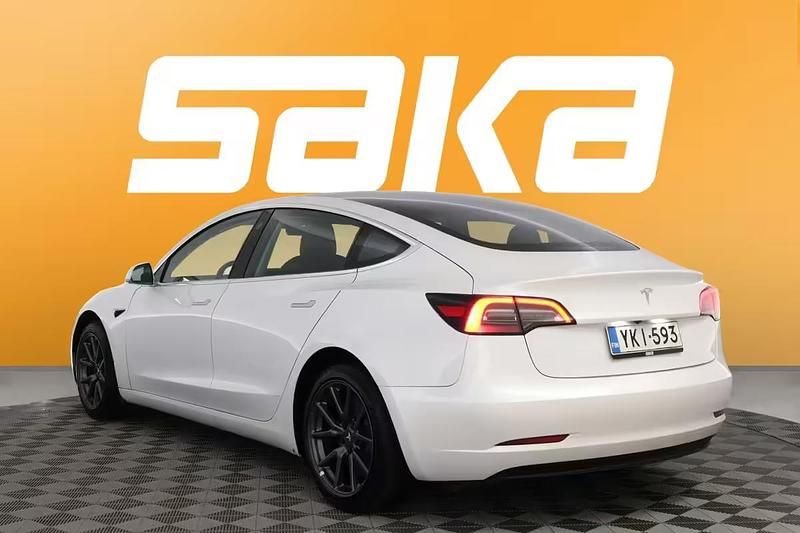Käytetty Tesla Model 3 Standard Range Plus 239 kW (325 HP) 2020 Sedan