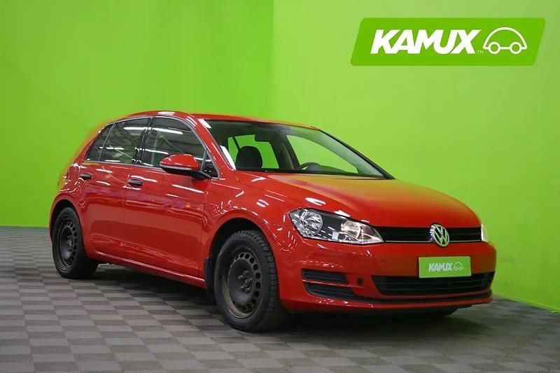 Punainen Käytetty 2016 VW Golf Trendline Sedan | 11 490 € (Supertarjous) - Kuva 1/4