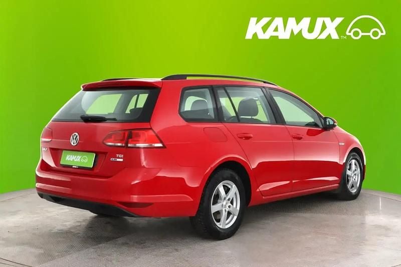Käytetty VW Golf VII Comfortline 110 HP (80 kW) 2016 Punainen Sedan