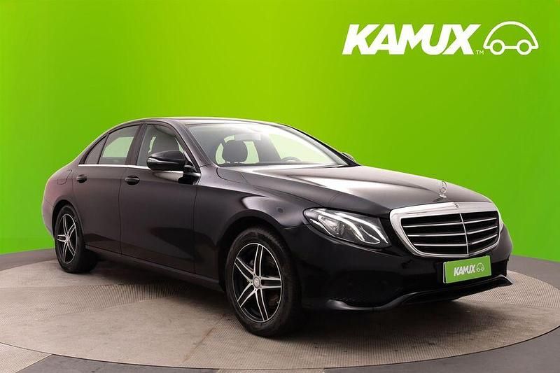Musta Käytetty 2018 Mercedes E200 Business Sedan | 27 880 € (Hieman kallis) - Kuva 1/3