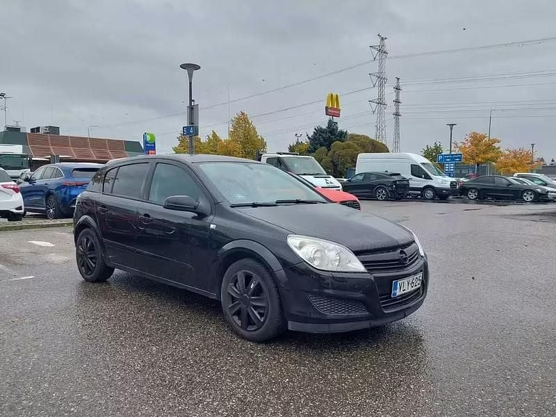 Musta Käytetty 2007 Opel Astra Cosmo Viistoperä | 2 600 € (Perustarjous) - Kuva 1/4